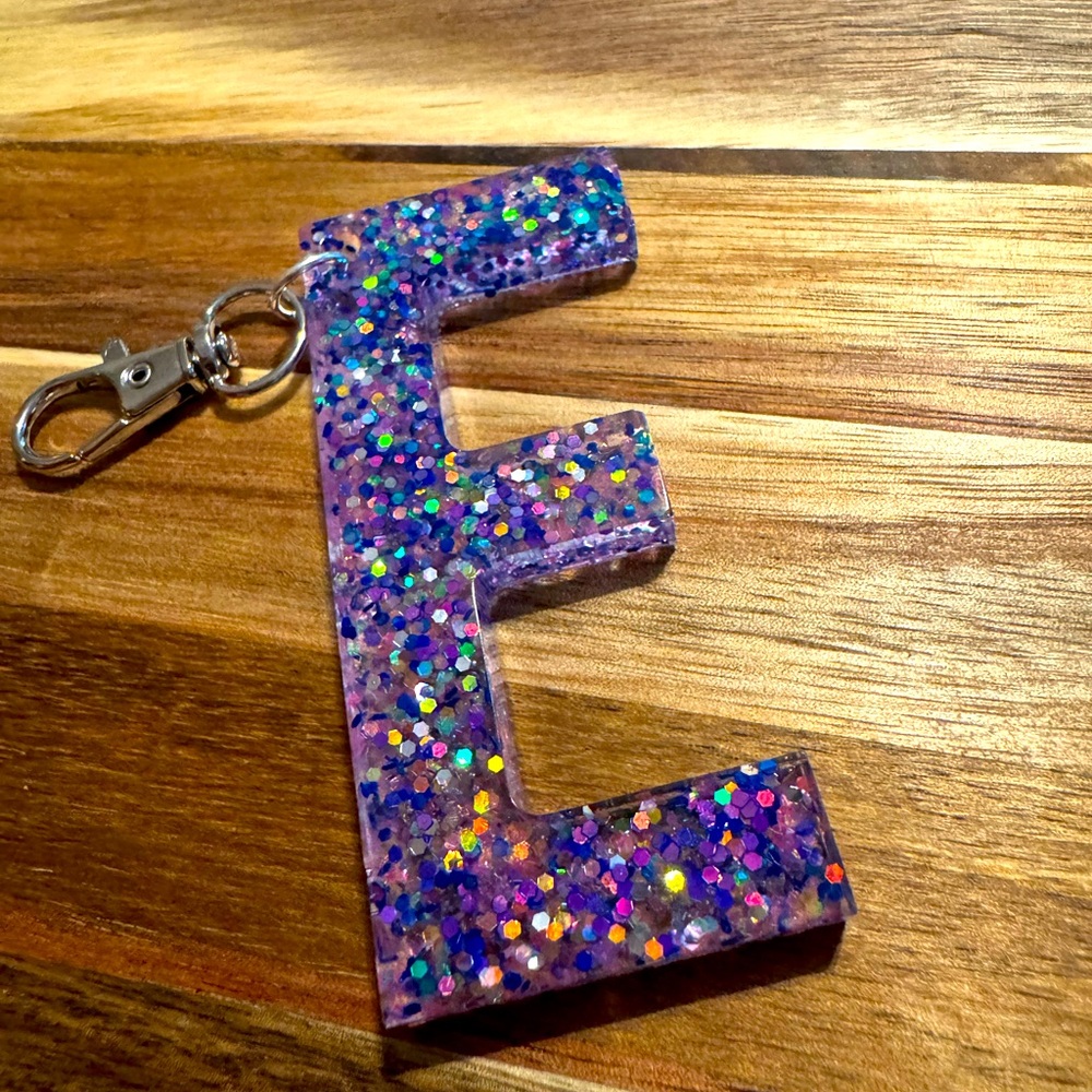 E letter keychains or bag clip